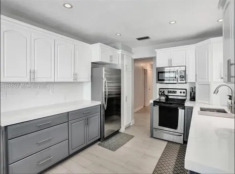 217 SE 5th Street Dania Beach FL 33004