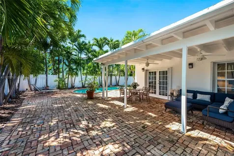 250 Greenwood Drive Key Biscayne FL 33149