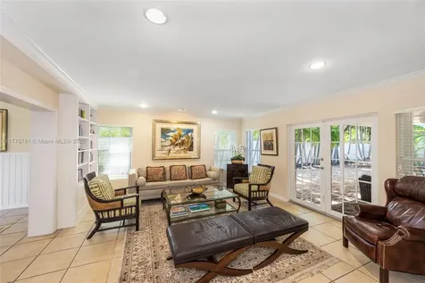250 Greenwood Drive Key Biscayne FL 33149