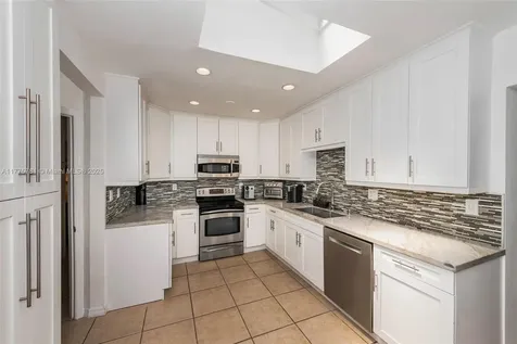 250 Greenwood Drive Key Biscayne FL 33149