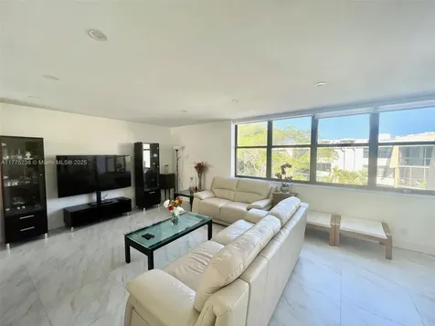 20401 NE 30th Avenue Aventura FL 33180