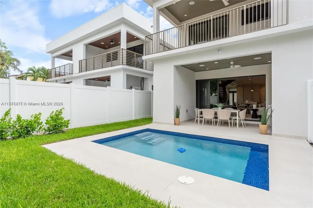 1233 NE 12th Avenue Fort Lauderdale FL 33304
