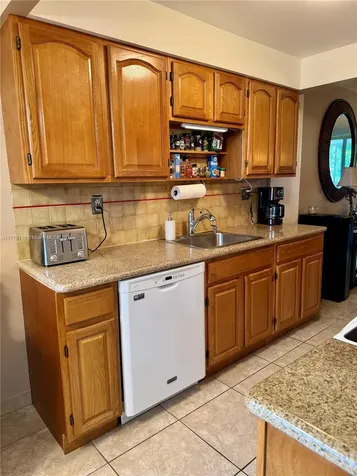 2600 NW 49th Avenue Lauderdale Lakes FL 33313