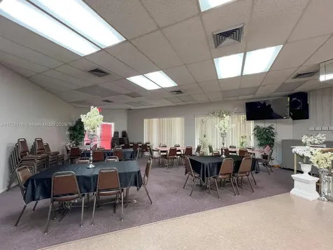 2600 NW 49th Avenue Lauderdale Lakes FL 33313