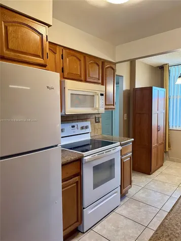 2600 NW 49th Avenue Lauderdale Lakes FL 33313