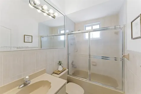 9144 SW 70th Terrace Miami FL 33173
