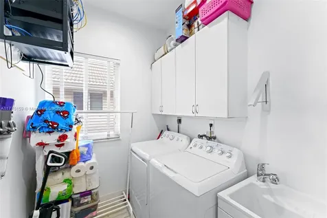 9144 SW 70th Terrace Miami FL 33173