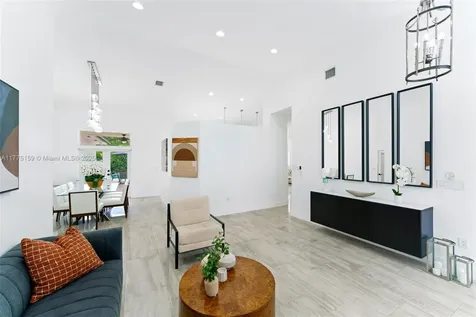 9144 SW 70th Terrace Miami FL 33173