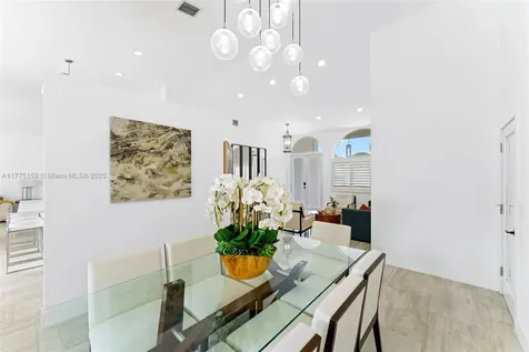 9144 SW 70th Terrace Miami FL 33173