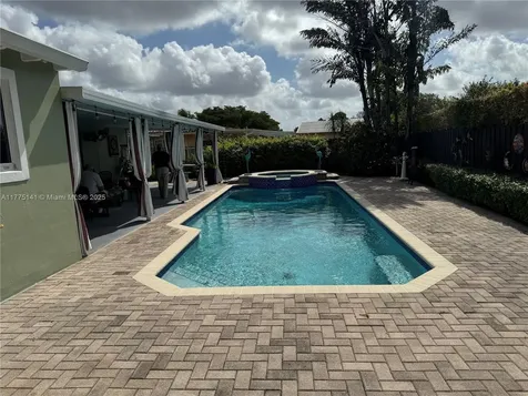 14240 SW 74th Terrace Miami FL 33183