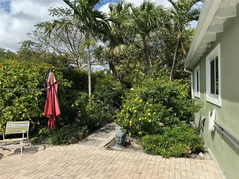 14240 SW 74th Terrace Miami FL 33183