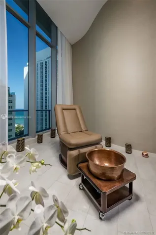 4111 S Ocean Drive Hollywood FL 33019