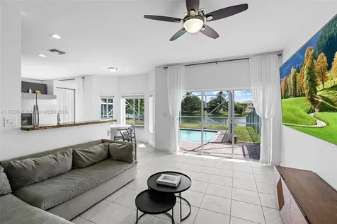 20541 SW 2nd Street Pembroke Pines FL 33029