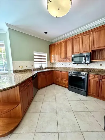 18423 NW 9th Street Pembroke Pines FL 33029