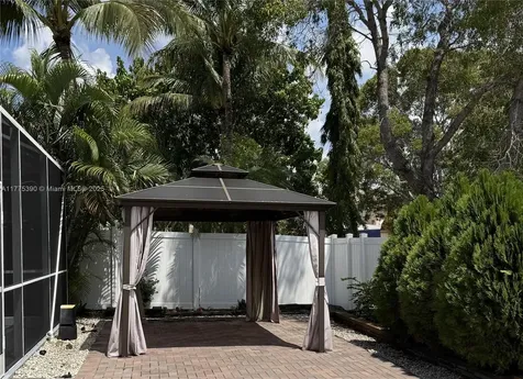 18423 NW 9th Street Pembroke Pines FL 33029