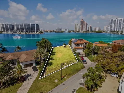 18800 N Bay Road Sunny Isles Beach FL 33160