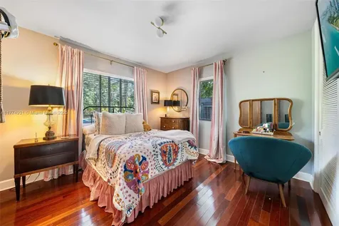 2210 Overbrook Street Miami FL 33133