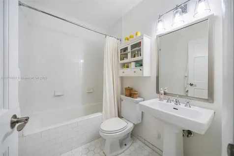 2210 Overbrook Street Miami FL 33133