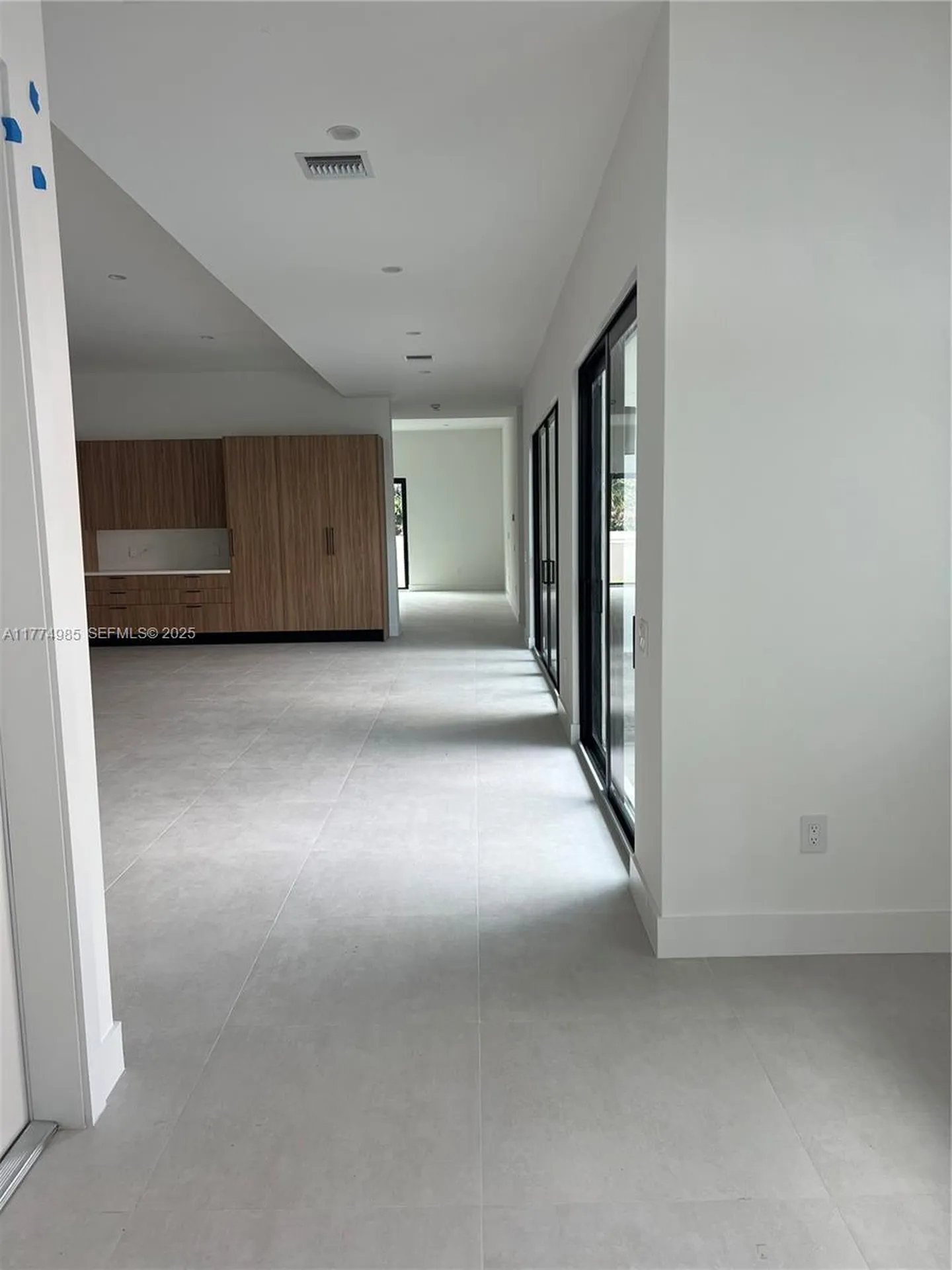 5725 W Ashwood Hollywood FL 33312