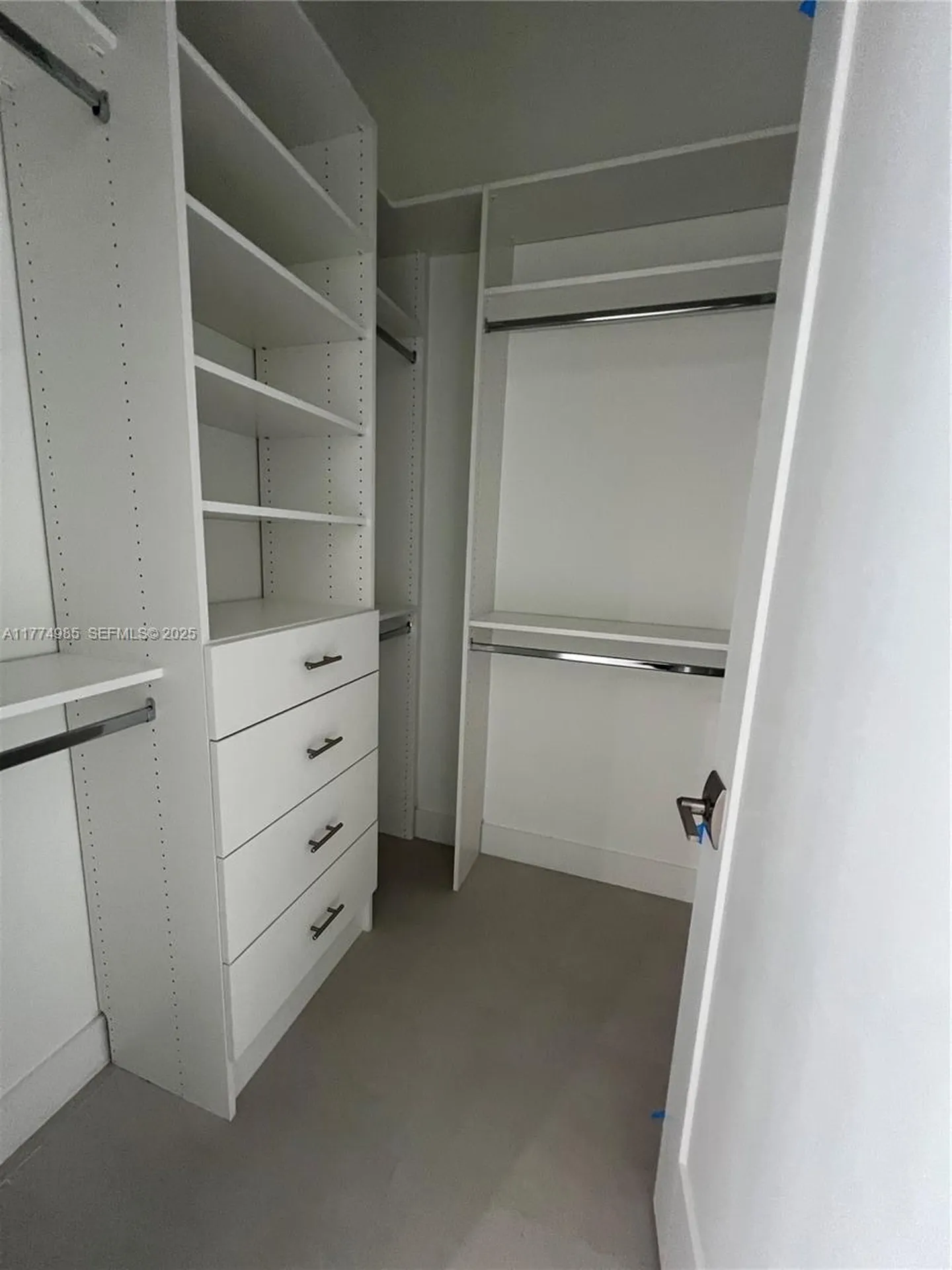 5725 W Ashwood Hollywood FL 33312