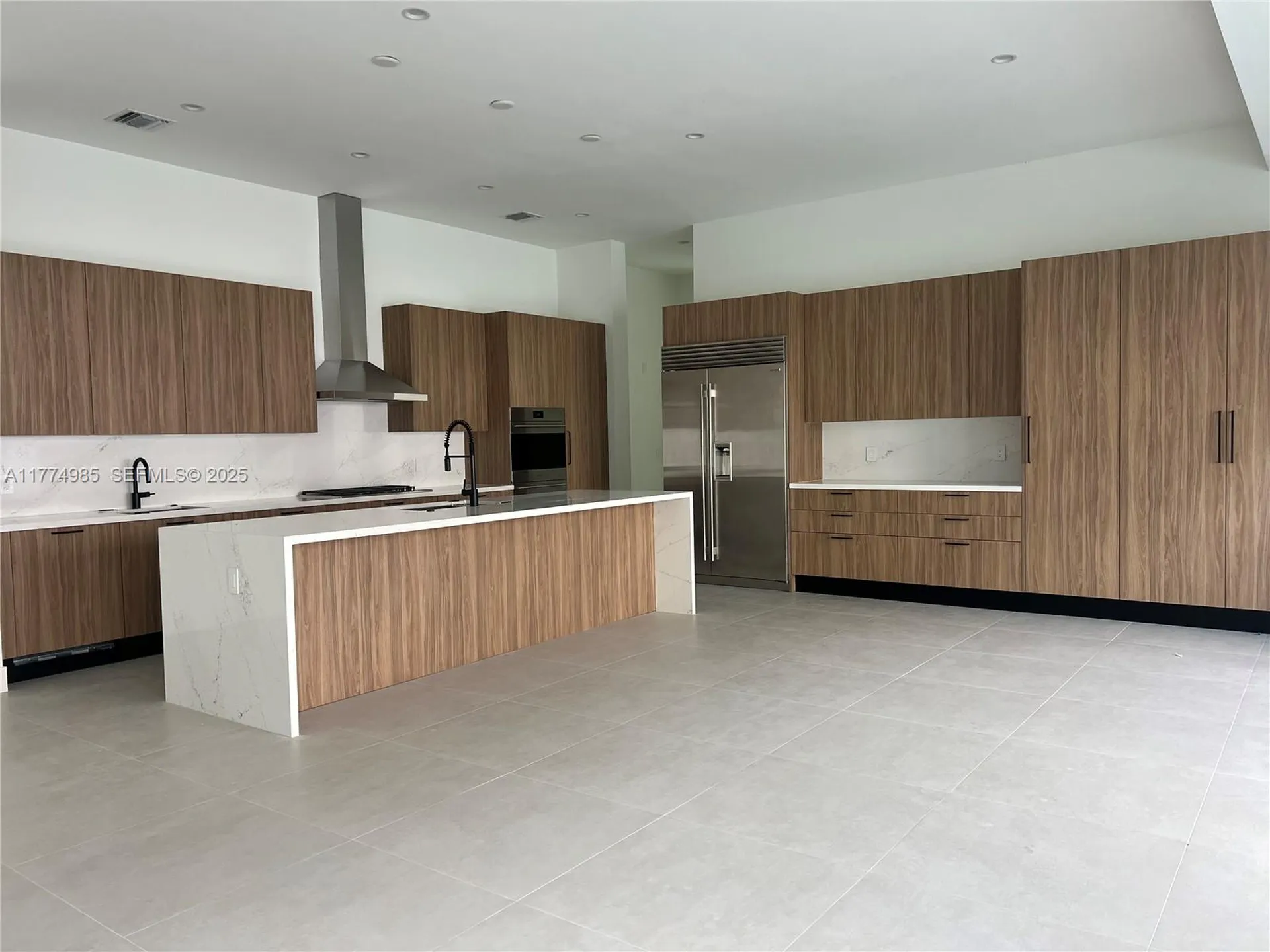 5725 W Ashwood Hollywood FL 33312