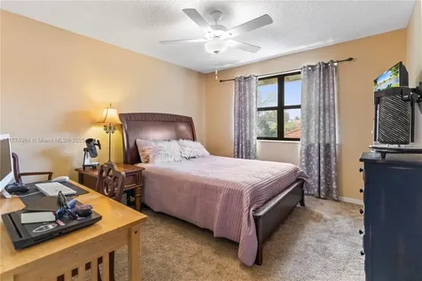 14201 Summersville Place Davie FL 33325
