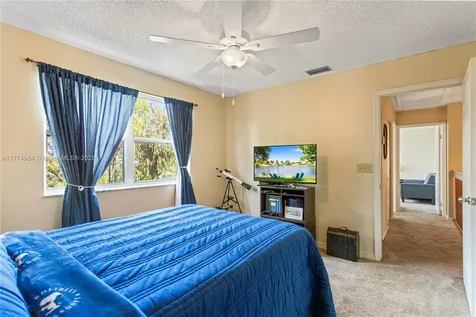 14201 Summersville Place Davie FL 33325
