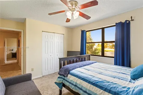 14201 Summersville Place Davie FL 33325