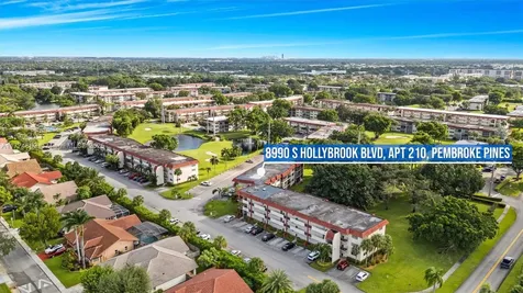 8990 S Hollybrook Boulevard Pembroke Pines FL 33025