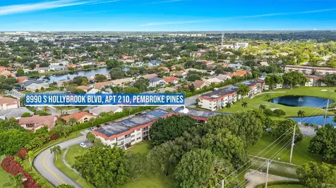8990 S Hollybrook Boulevard Pembroke Pines FL 33025