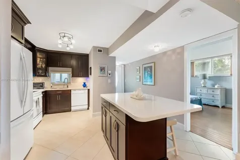 8990 S Hollybrook Boulevard Pembroke Pines FL 33025