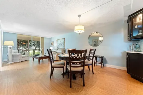 8990 S Hollybrook Boulevard Pembroke Pines FL 33025