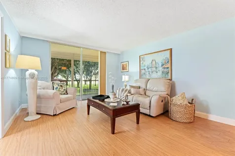 8990 S Hollybrook Boulevard Pembroke Pines FL 33025
