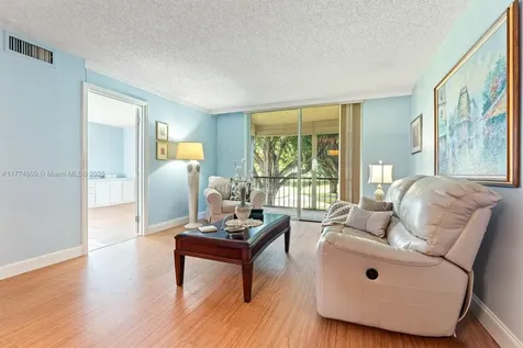 8990 S Hollybrook Boulevard Pembroke Pines FL 33025