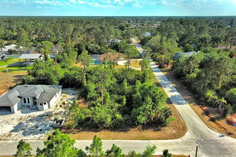 2500 E 9th Street Lehigh Acres FL 33936