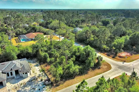 2500 E 9th Street Lehigh Acres FL 33936