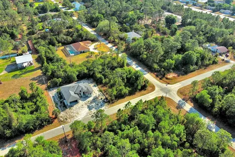 2500 E 9th Street Lehigh Acres FL 33936