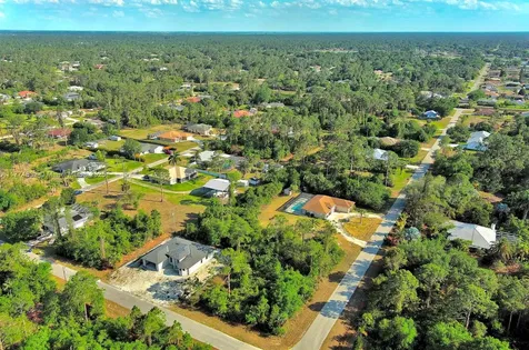 2500 E 9th Street Lehigh Acres FL 33936
