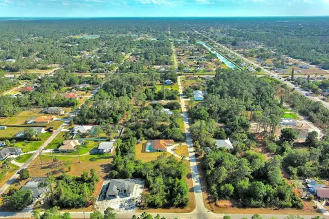 2500 E 9th Street Lehigh Acres FL 33936