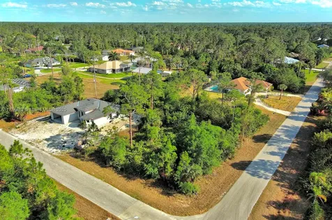 2500 E 9th Street Lehigh Acres FL 33936
