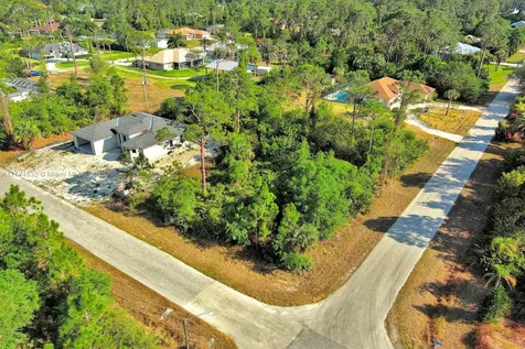2500 E 9th Street Lehigh Acres FL 33936