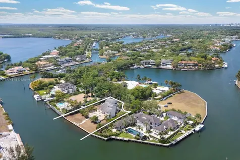 30 Leucadendra Drive Miami FL 33156