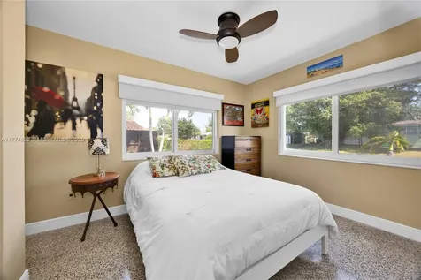 1900 SW 70th Avenue Miami FL 33155