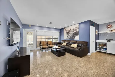 1900 SW 70th Avenue Miami FL 33155