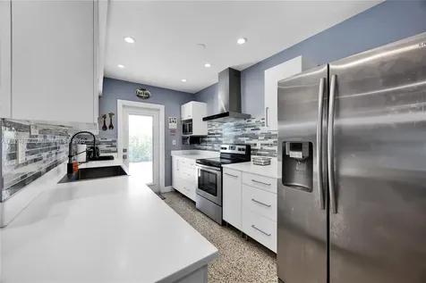 1900 SW 70th Avenue Miami FL 33155