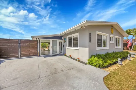 1900 SW 70th Avenue Miami FL 33155