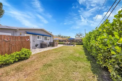 1900 SW 70th Avenue Miami FL 33155