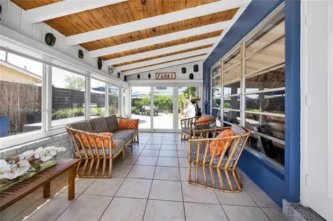 1900 SW 70th Avenue Miami FL 33155