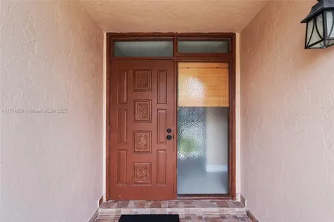 4241 W 10th Court Hialeah FL 33012