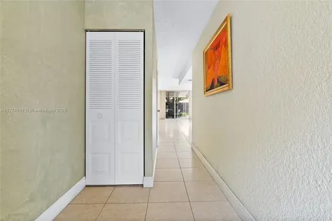 4241 W 10th Court Hialeah FL 33012